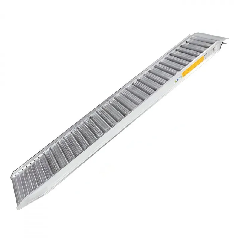 148.25L Rampas de carga en aluminio para rueda y oruga de goma | 2500 mm