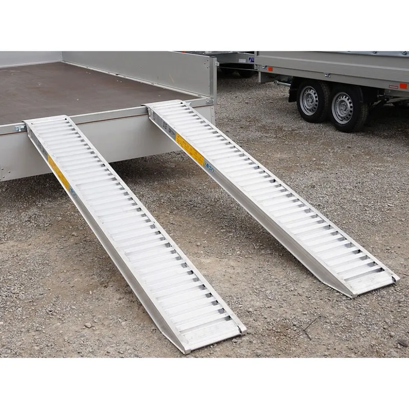 148.25L Rampas de carga en aluminio para rueda y oruga de goma | 2500 mm