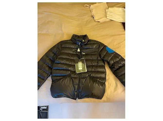 2 MONCLER 1952 chaqueta acolchada Liam Negro 