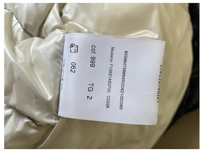 2 MONCLER 1952 chaqueta acolchada Liam Negro 