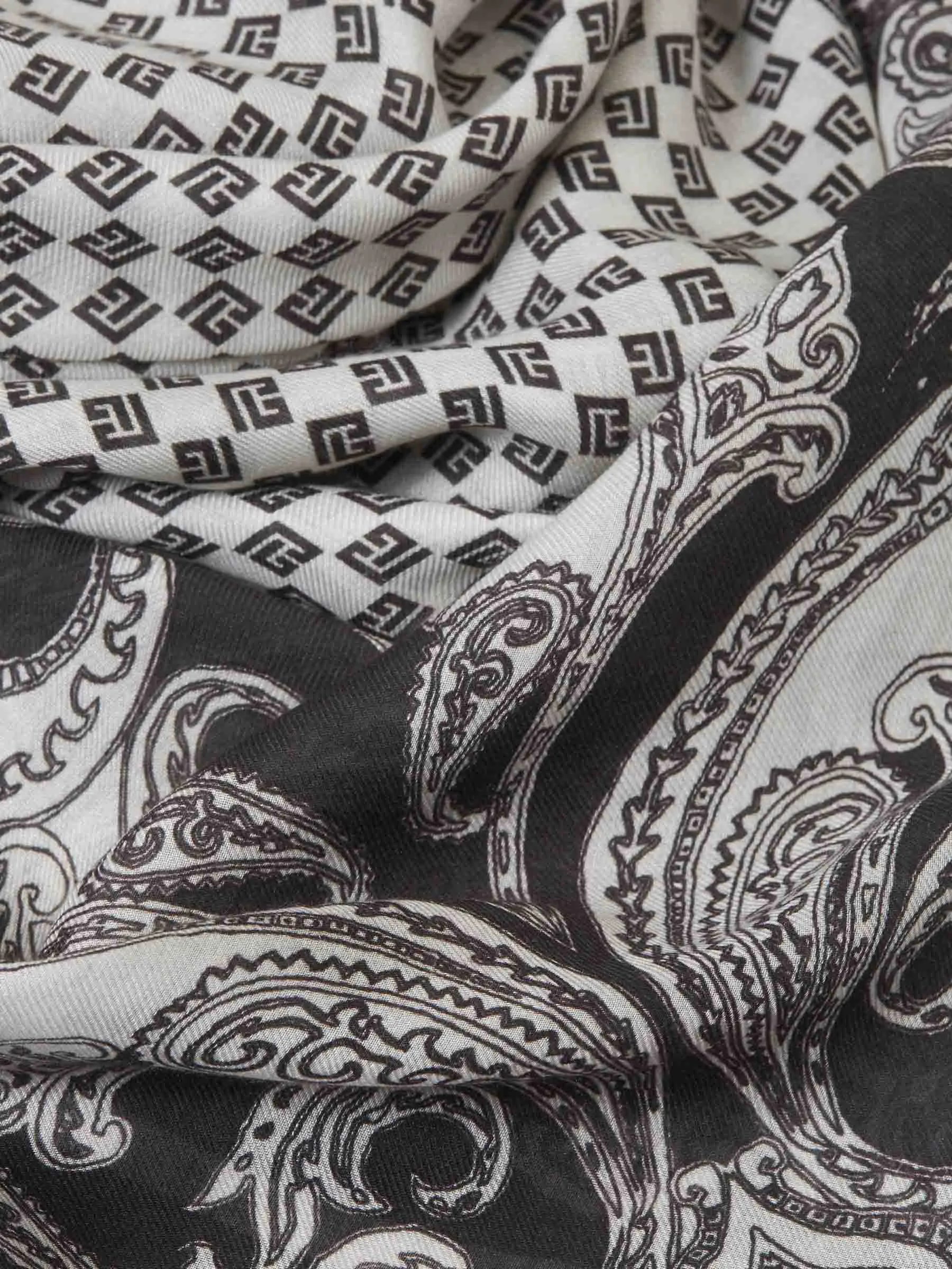 Balmain Fular Motivo Paisley