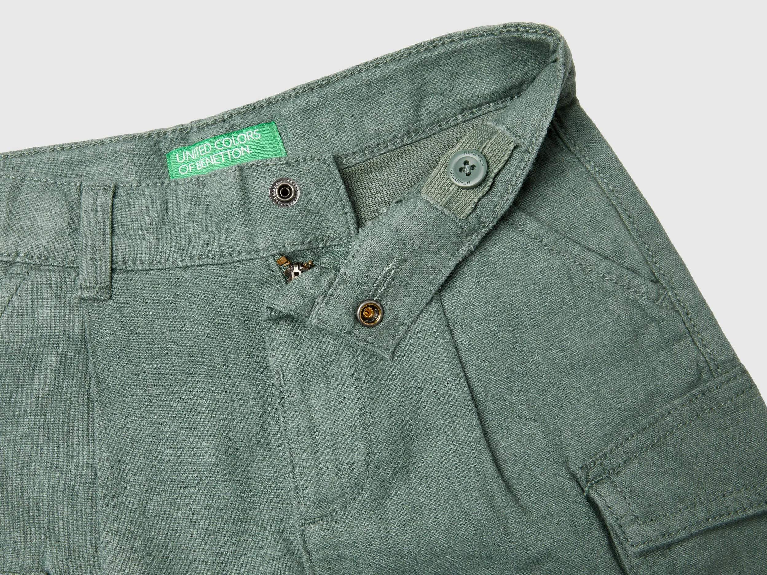 Bermudas cargo de lino mixto