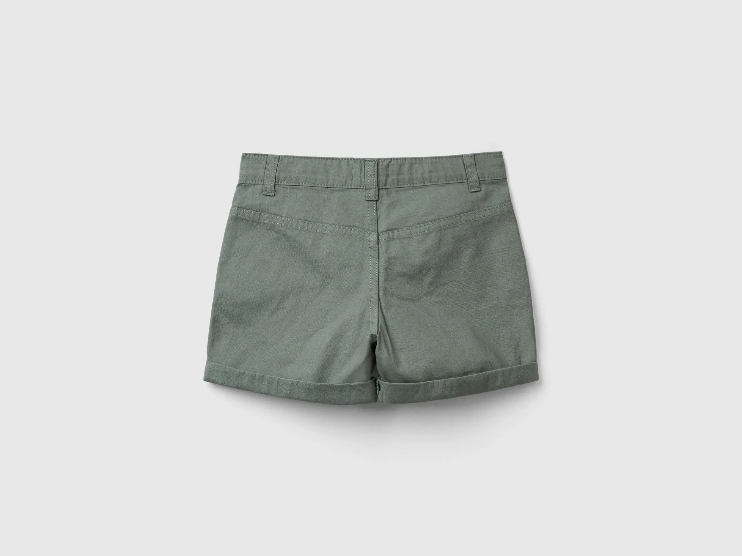 Bermudas de 100 % algodón