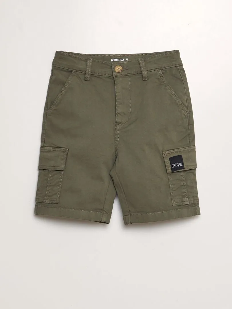 BERMUDAS RECTAS CON CINTURA AJUSTABLE Y BOLSILLOS  KAKI
