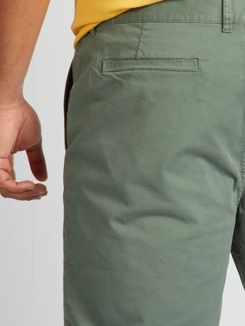 BERMUDAS TIPO CHINO  VERDE
