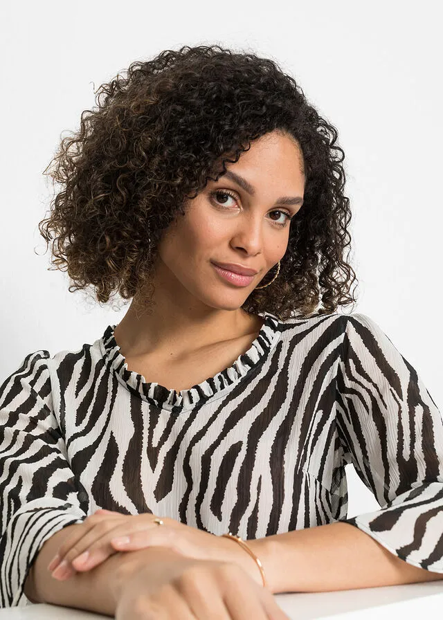 BLUSA LARGA NEGROBLANCO CON ESTAMPADO DE CEBRA