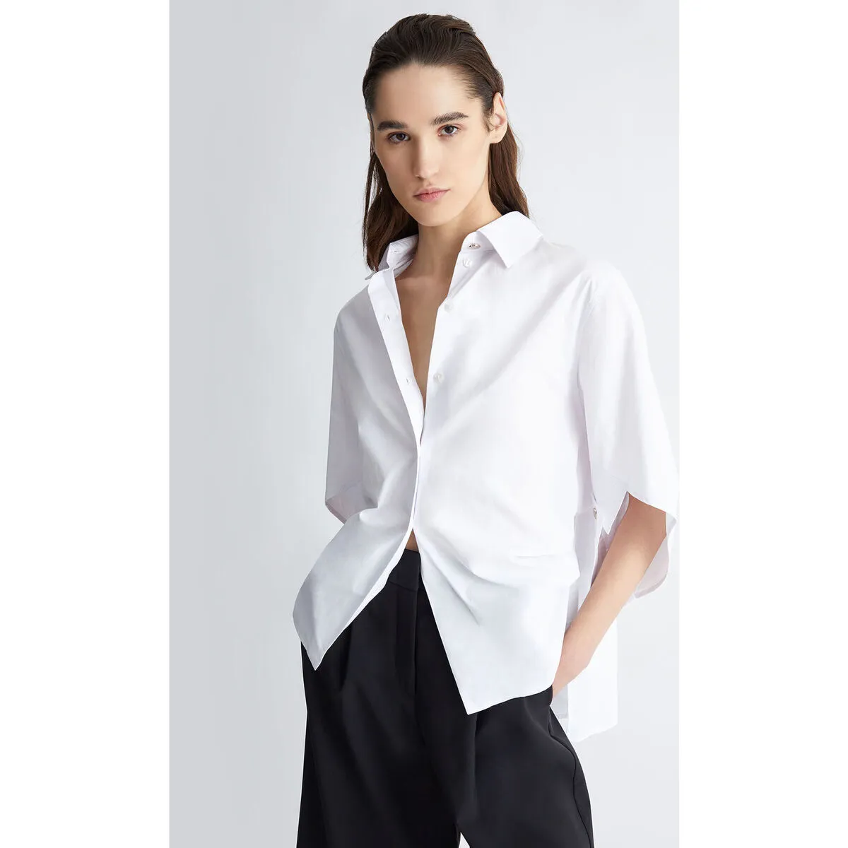Camisa blanca holgada