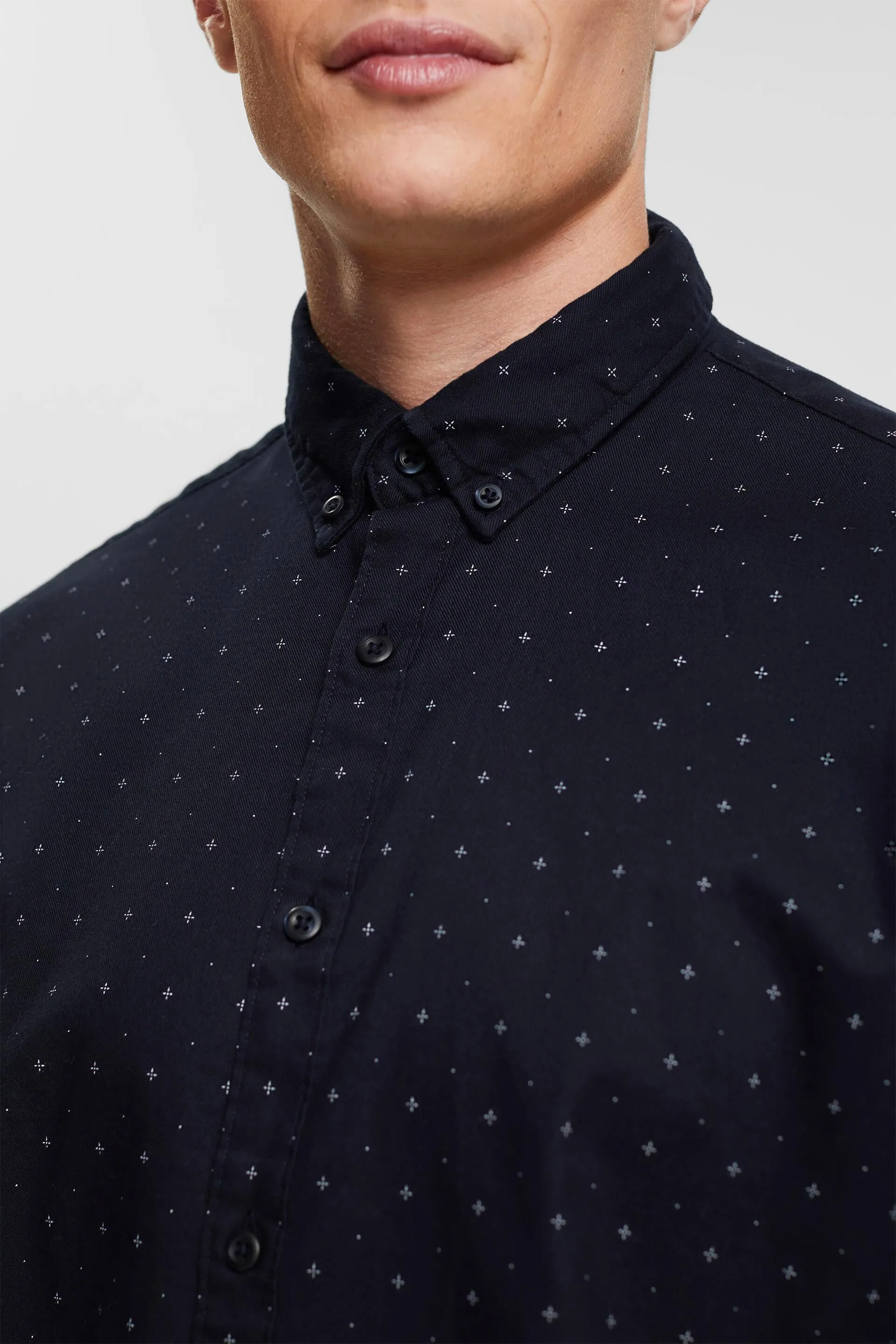 Camisa de botones con microestampado
