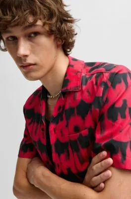 Camisa relaxed fit de algodón con logo ahumado estampado