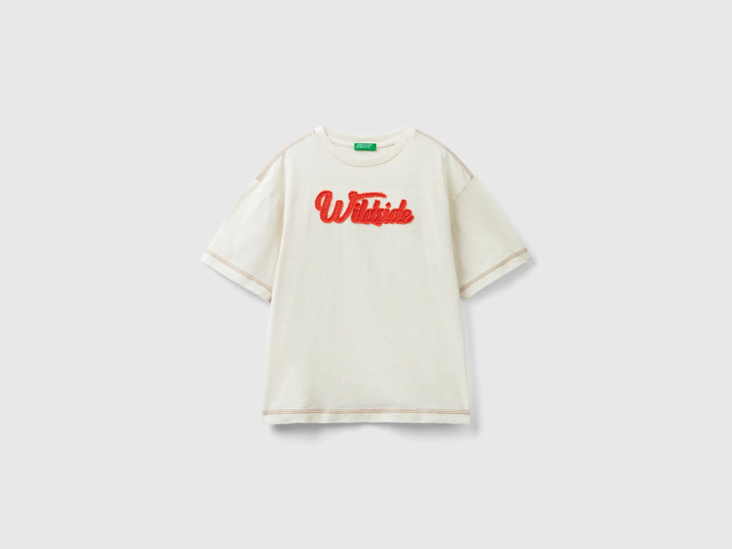 Camiseta con aplicación