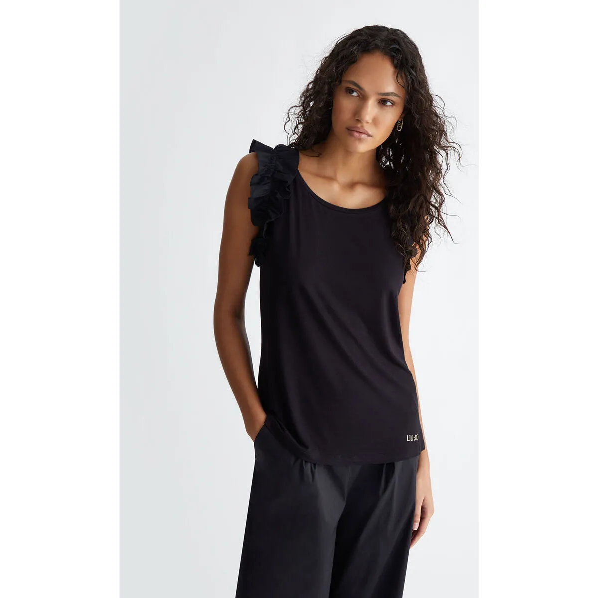 Camiseta con volantes