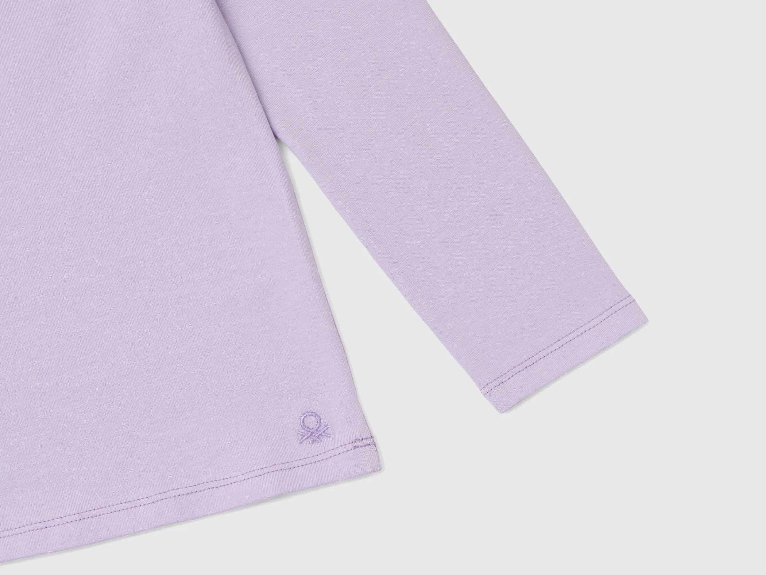 Camiseta elástica de cuello alto