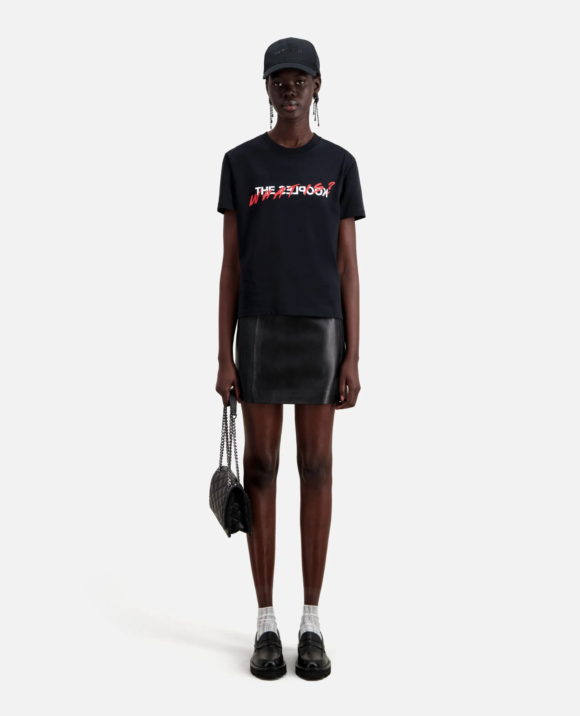 Camiseta mujer What is negra