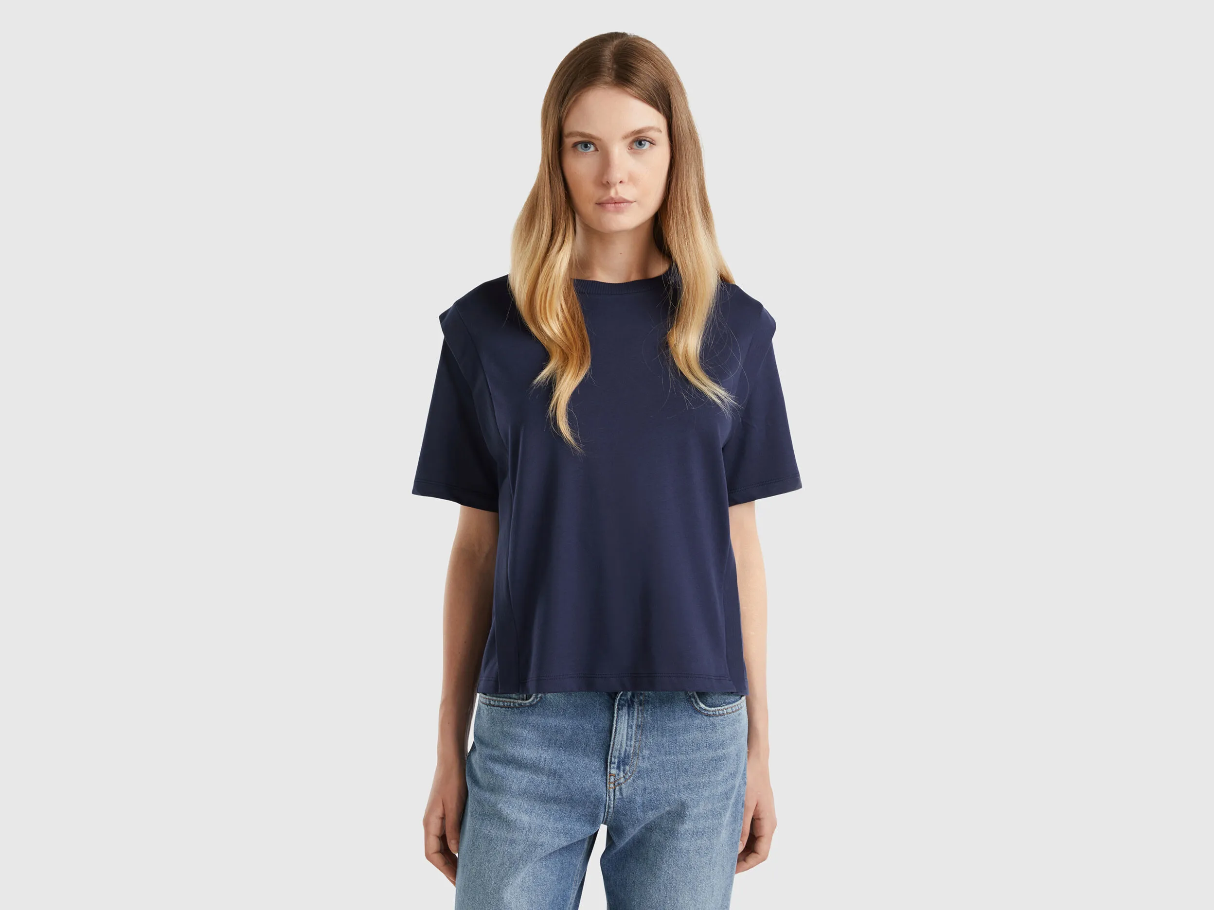 Camiseta regular fit con pliegues