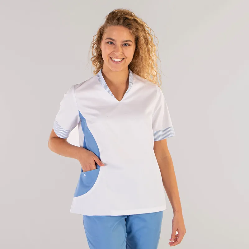 CAMISOLA LIMPIEZA BLANCA CON DETALLE CELESTE NOEMí  GARY'S