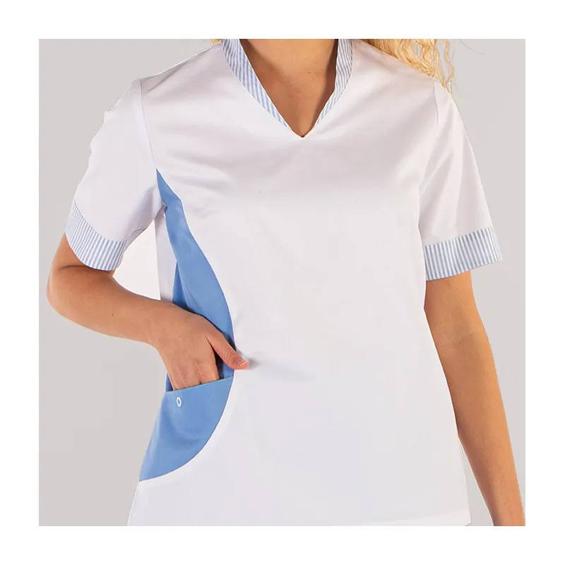 CAMISOLA LIMPIEZA BLANCA CON DETALLE CELESTE NOEMí  GARY'S