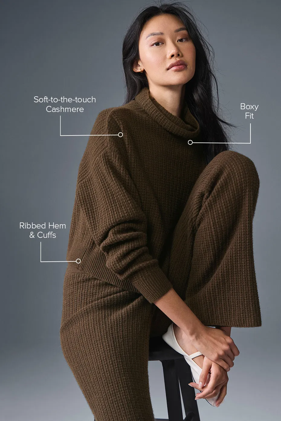 CASHMERE PLUSH WAFFLE TURTLENECK PULLOVER  ESPRESSO