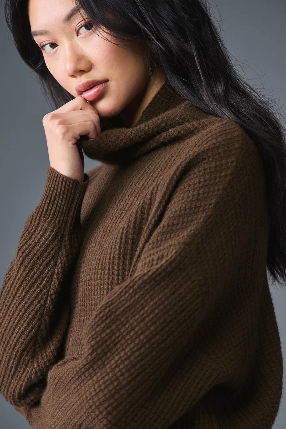 CASHMERE PLUSH WAFFLE TURTLENECK PULLOVER  ESPRESSO