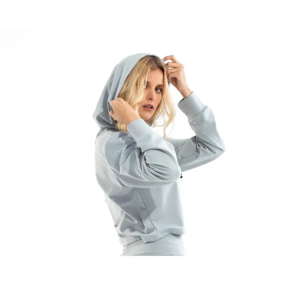 Chaqueta deportiva con cierre y capucha