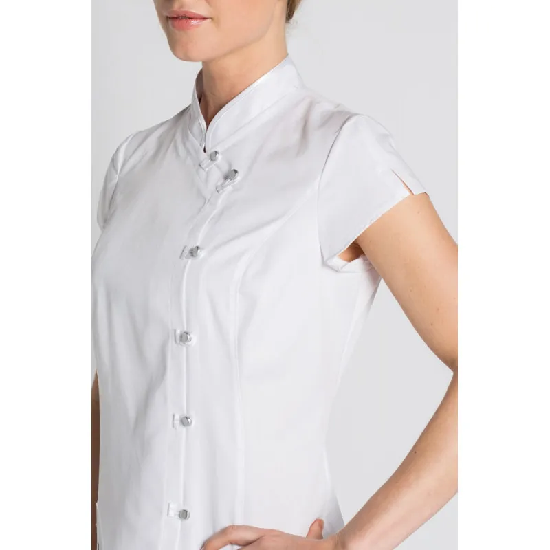 CHAQUETA LABORAL DE MUJER BLANCA CRUZADA CON BOTONES CUADRADOS DYNEKE