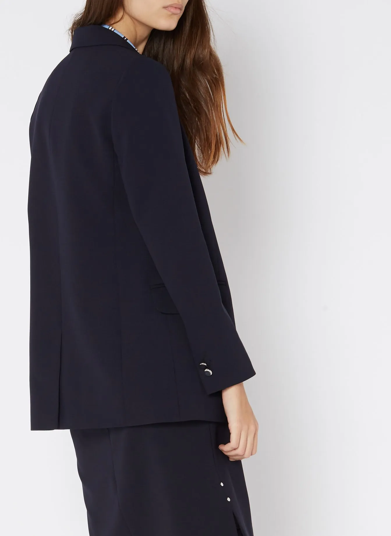 Chaqueta largo medio con cuello sastre en azul