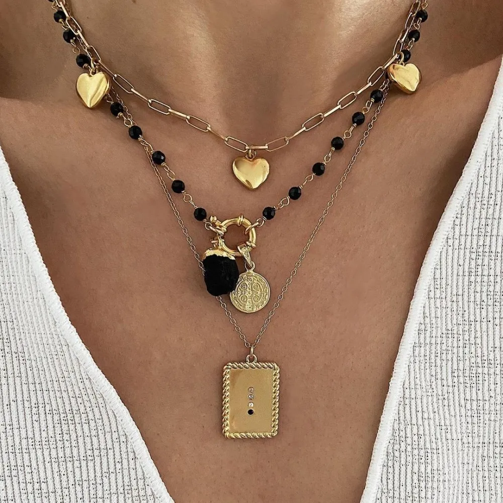 Charm Medalla San Benito Oro