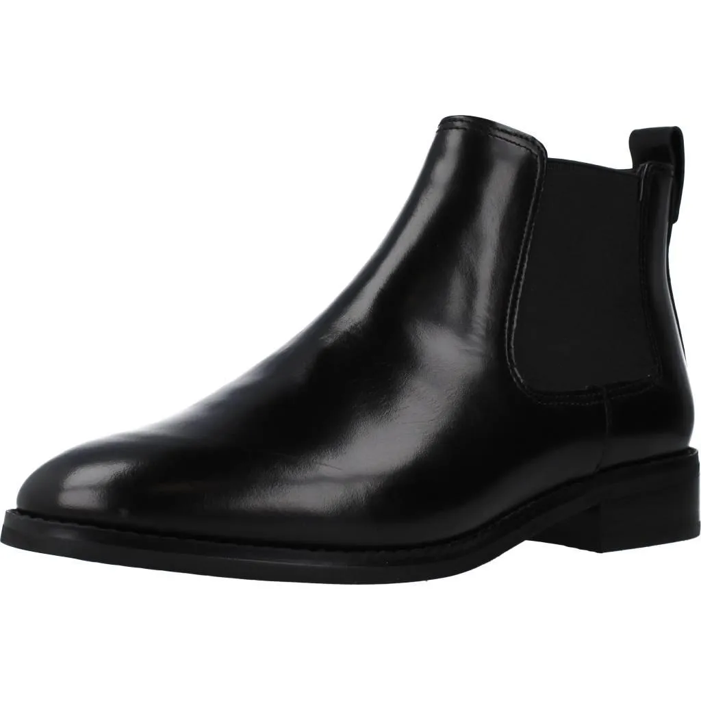 CLARKS RIA CHELSEA