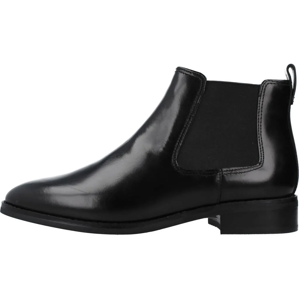 CLARKS RIA CHELSEA