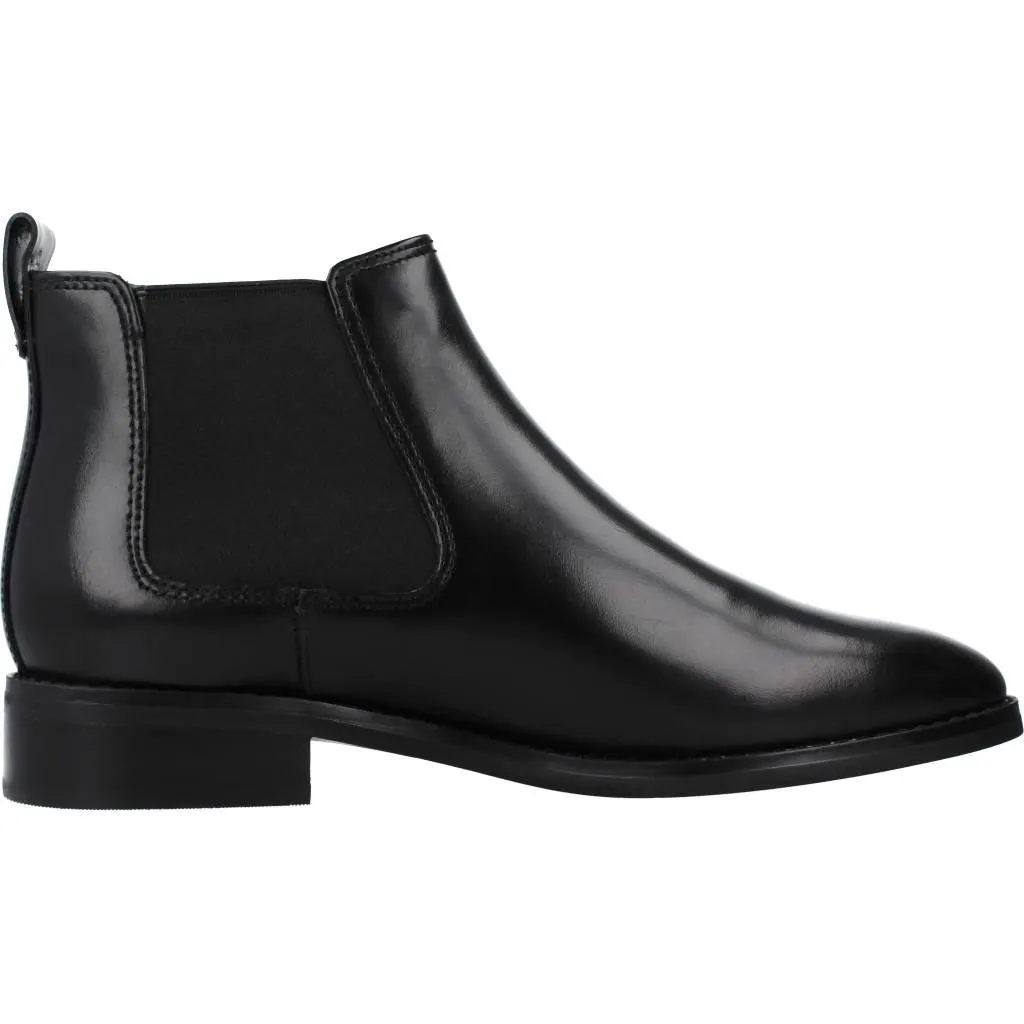 CLARKS RIA CHELSEA