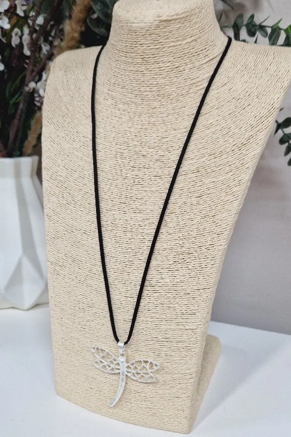 Collar Largo Libélula Plateada