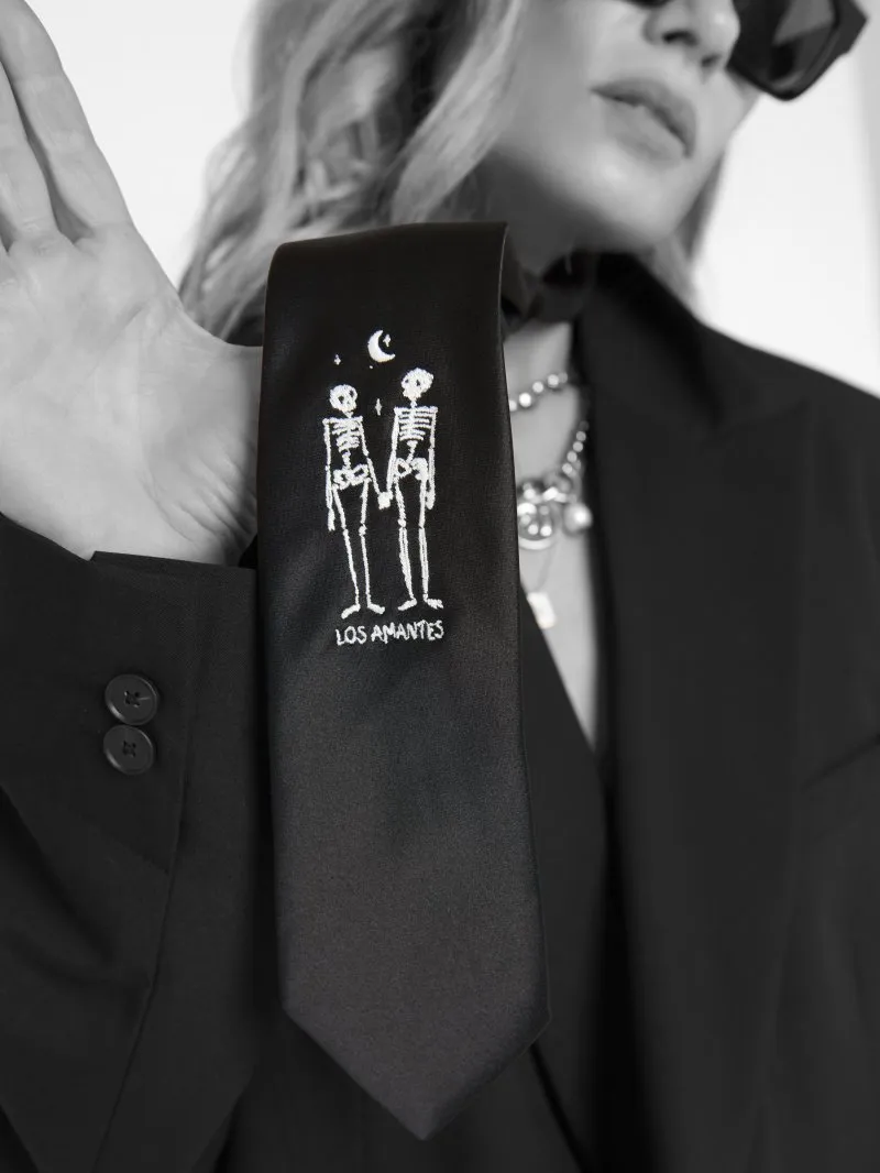 CORBATA "AMANTES" NEGRO