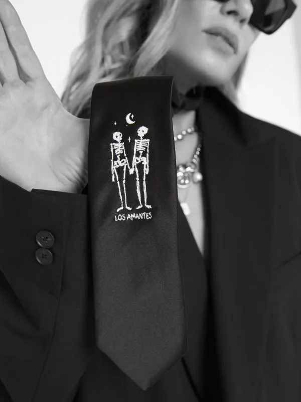CORBATA "AMANTES" NEGRO