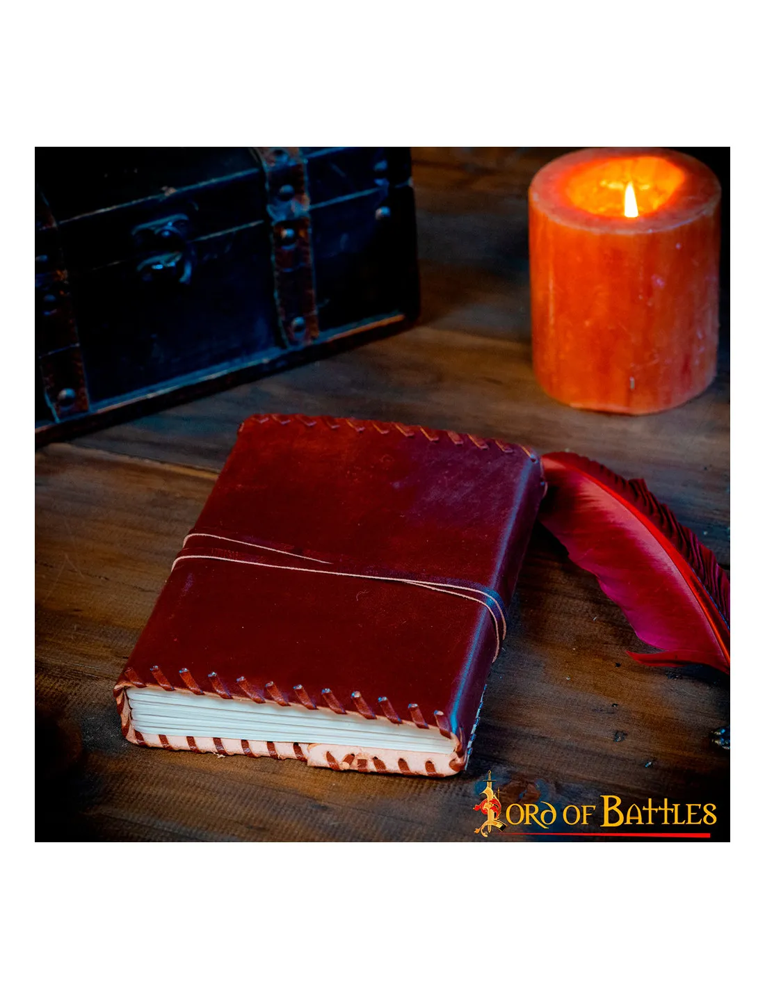 Diario medieval en cuero con bordes cosidos
