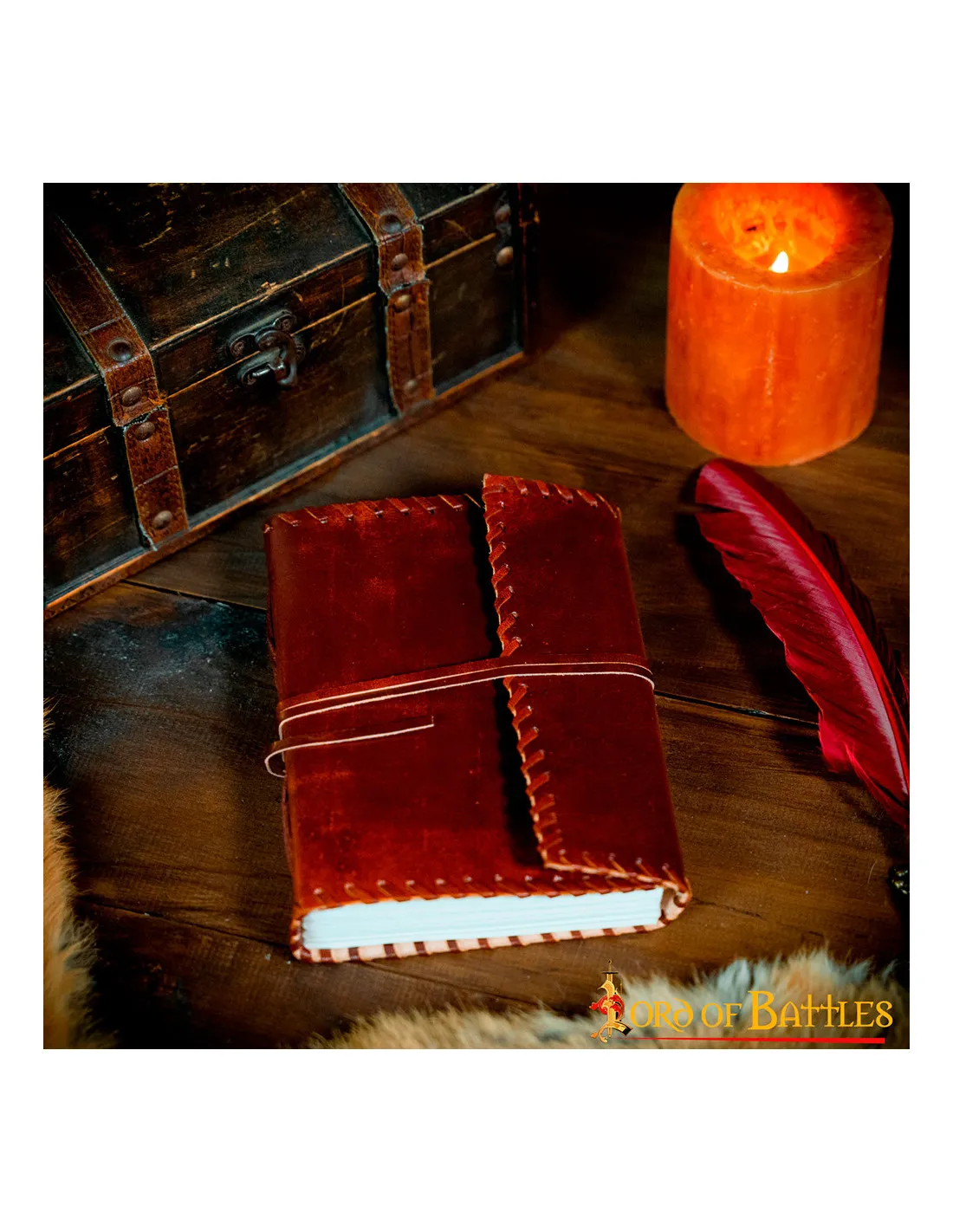 Diario medieval en cuero con bordes cosidos
