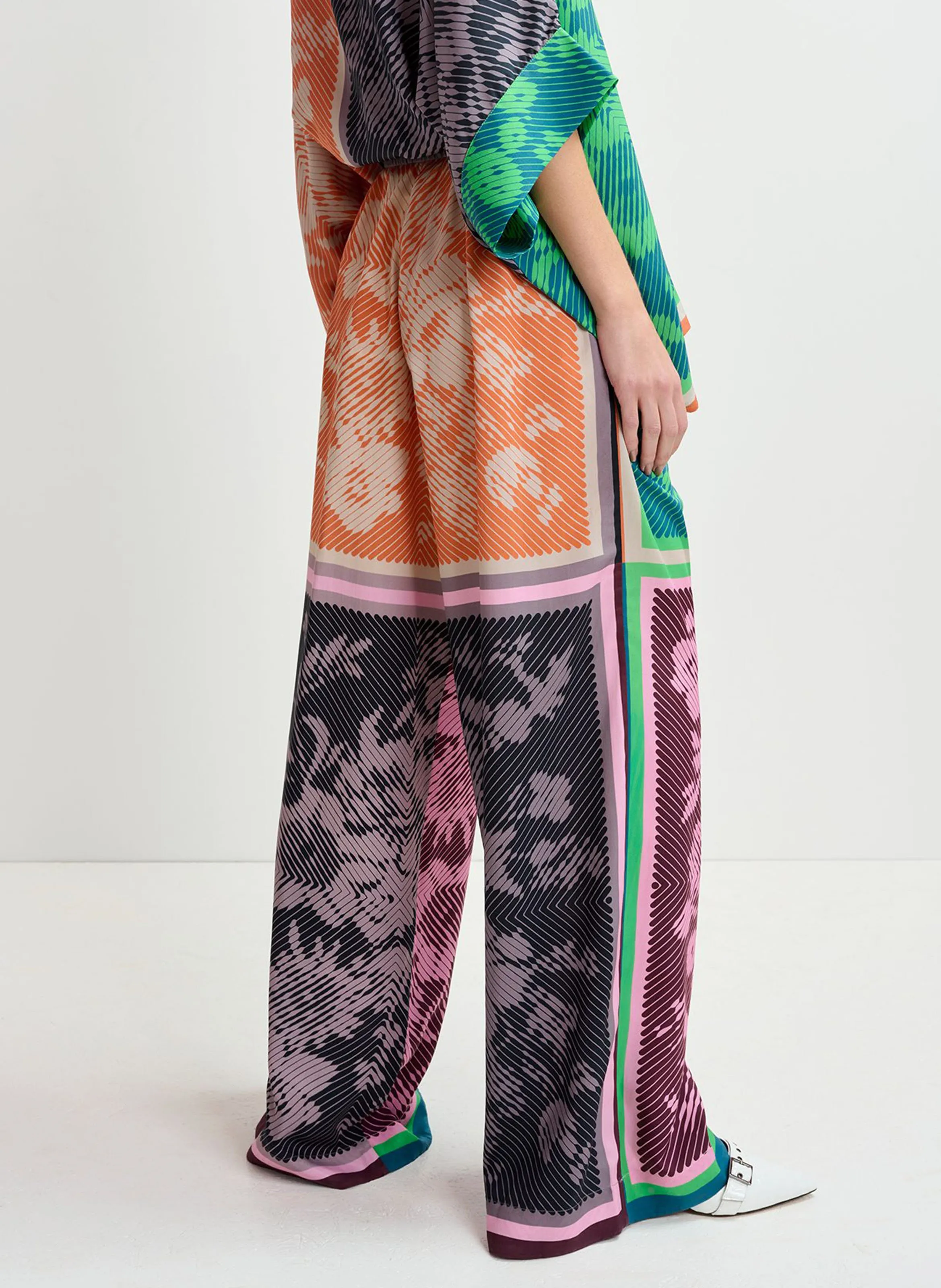 ESSENTIEL ANTWERP GRETEL  PANTALóN ANCHO ESTAMPADO EN MULTICOLOR