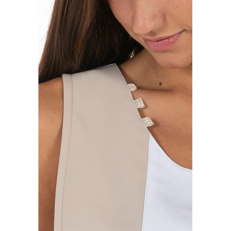 ESTOLA LABORAL DE MICROFIBRA SOFT BLANCA CON DETALLE BEIGE  DYNEKE