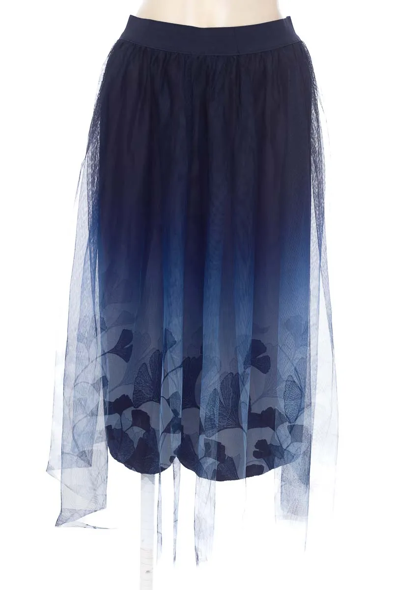 FALDA COLOR AZUL  CLOSEANDO