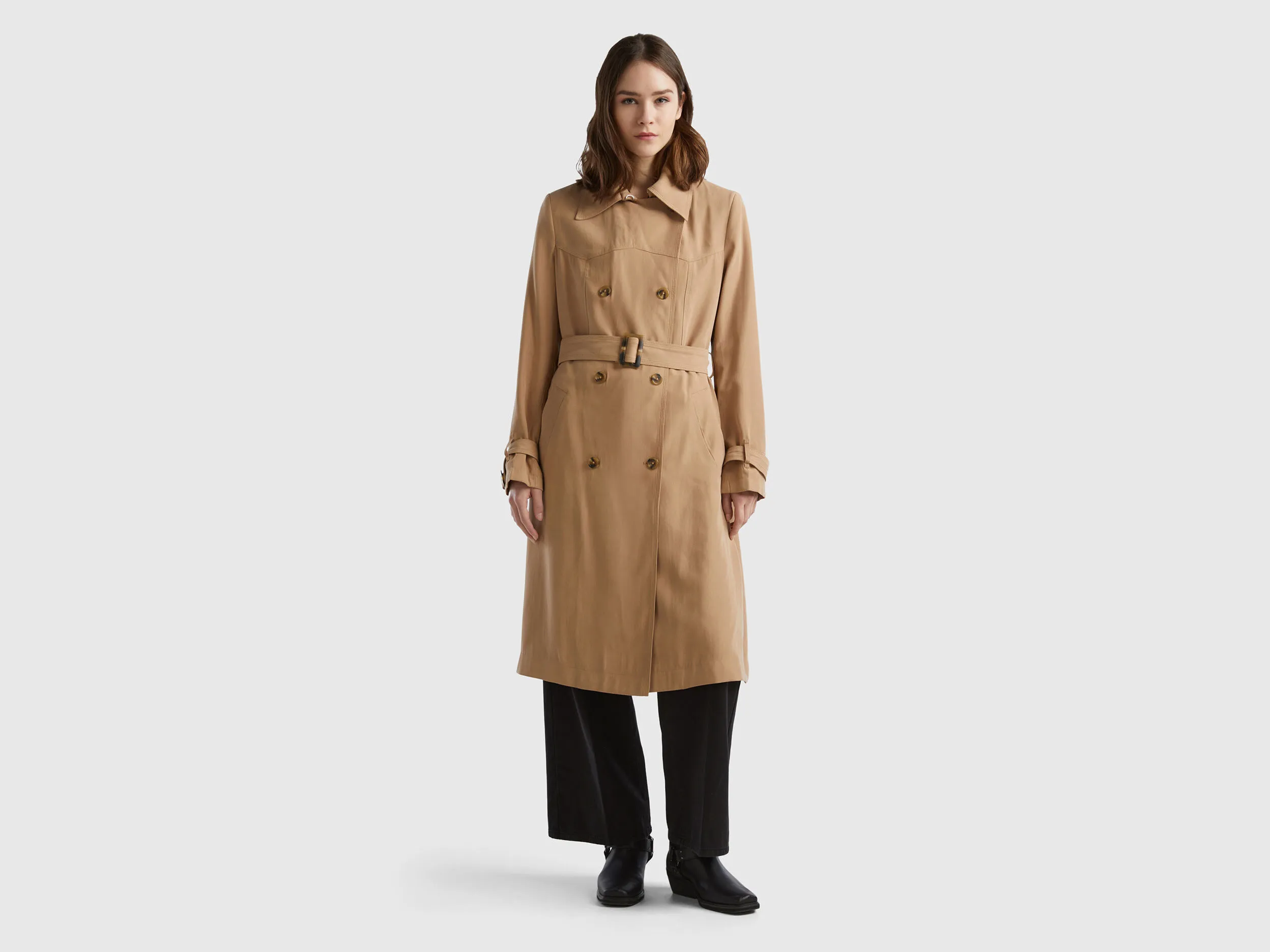 Gabardina midi con botonadura doble