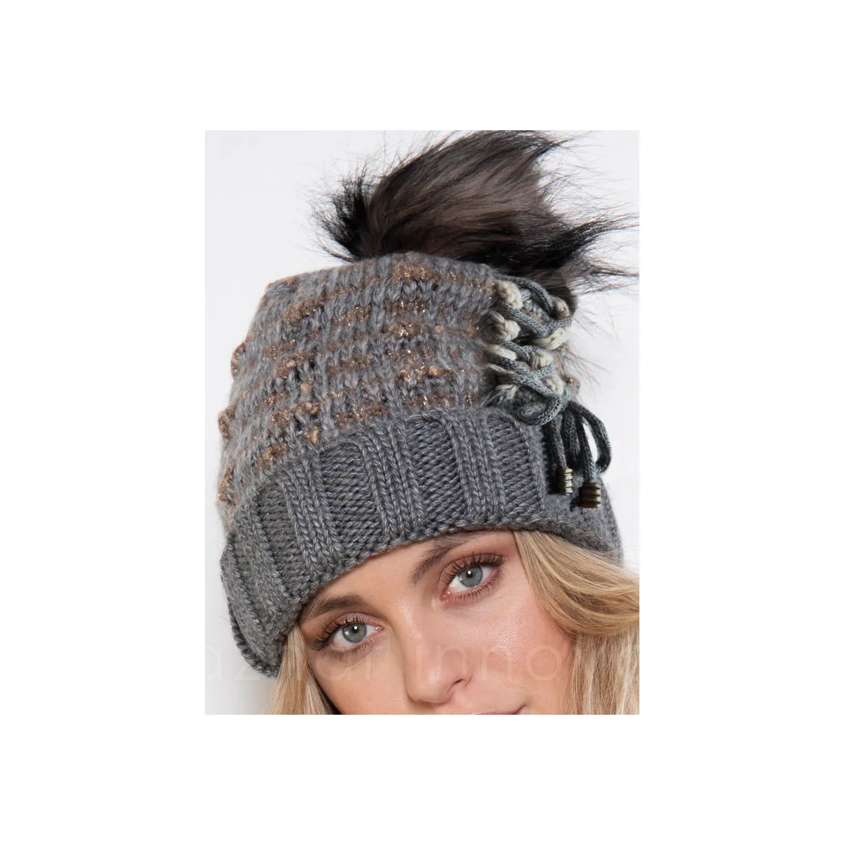 gorro con borla