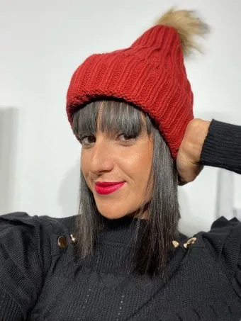 Gorro Pompón SUNKRO Burdeos