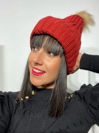 Gorro Pompón SUNKRO Burdeos