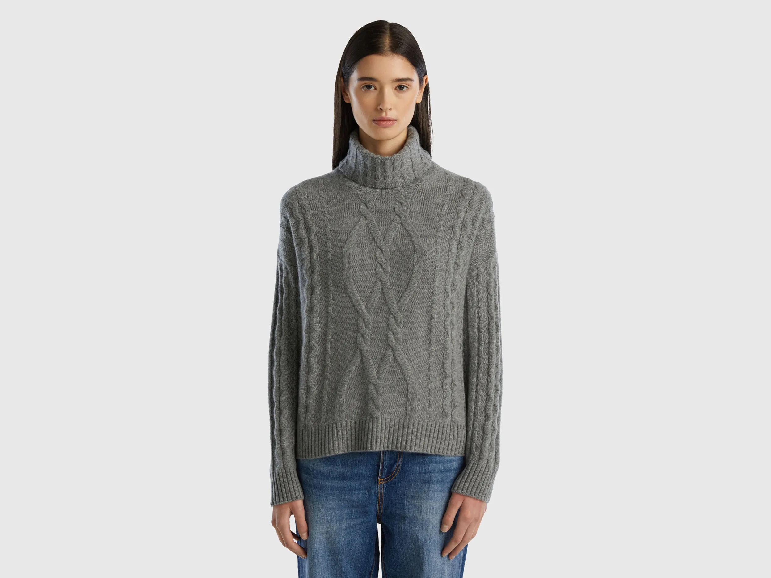 Jersey de ochos de 100 % cachemir con cuello cisne