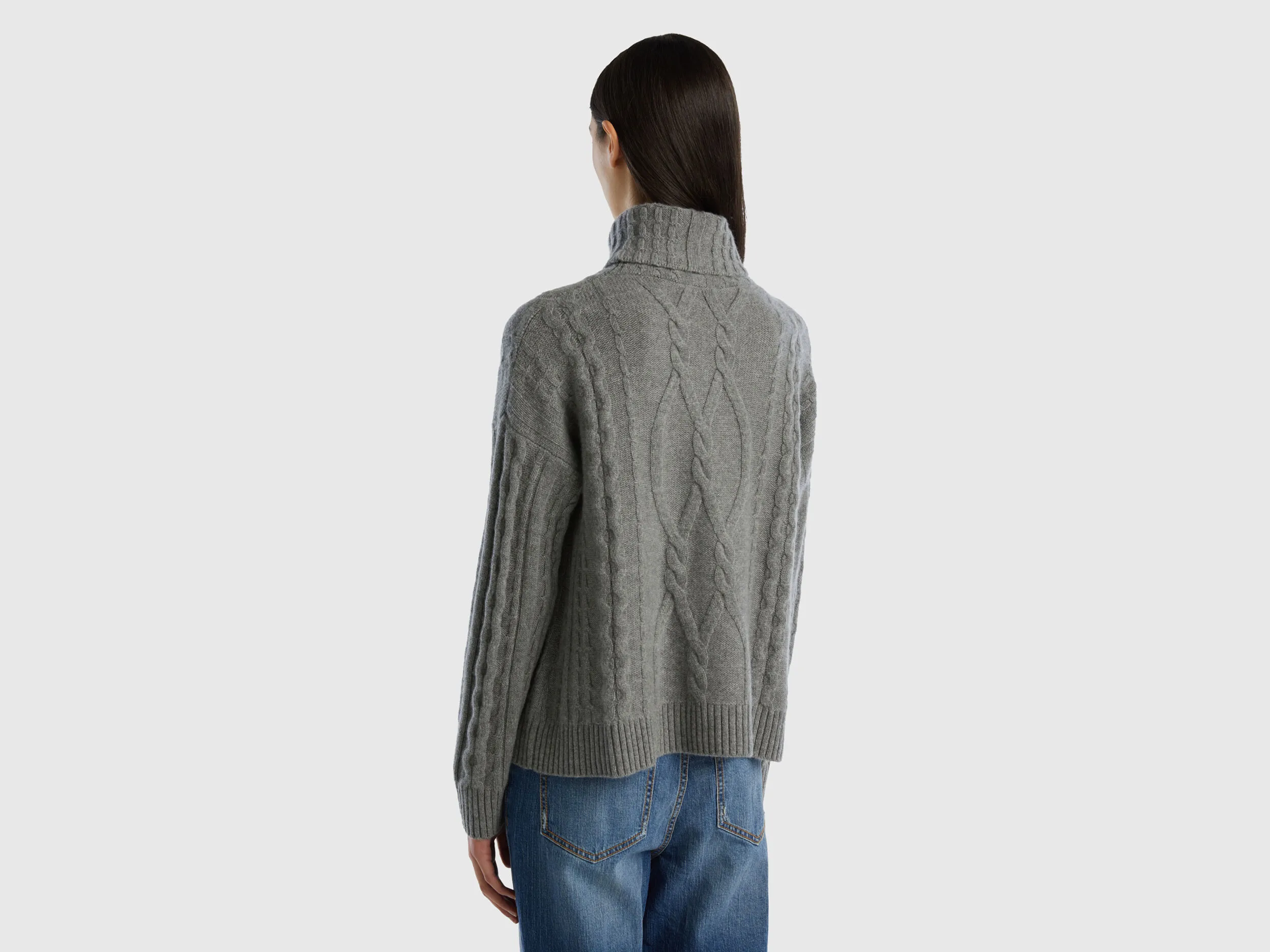 Jersey de ochos de 100 % cachemir con cuello cisne