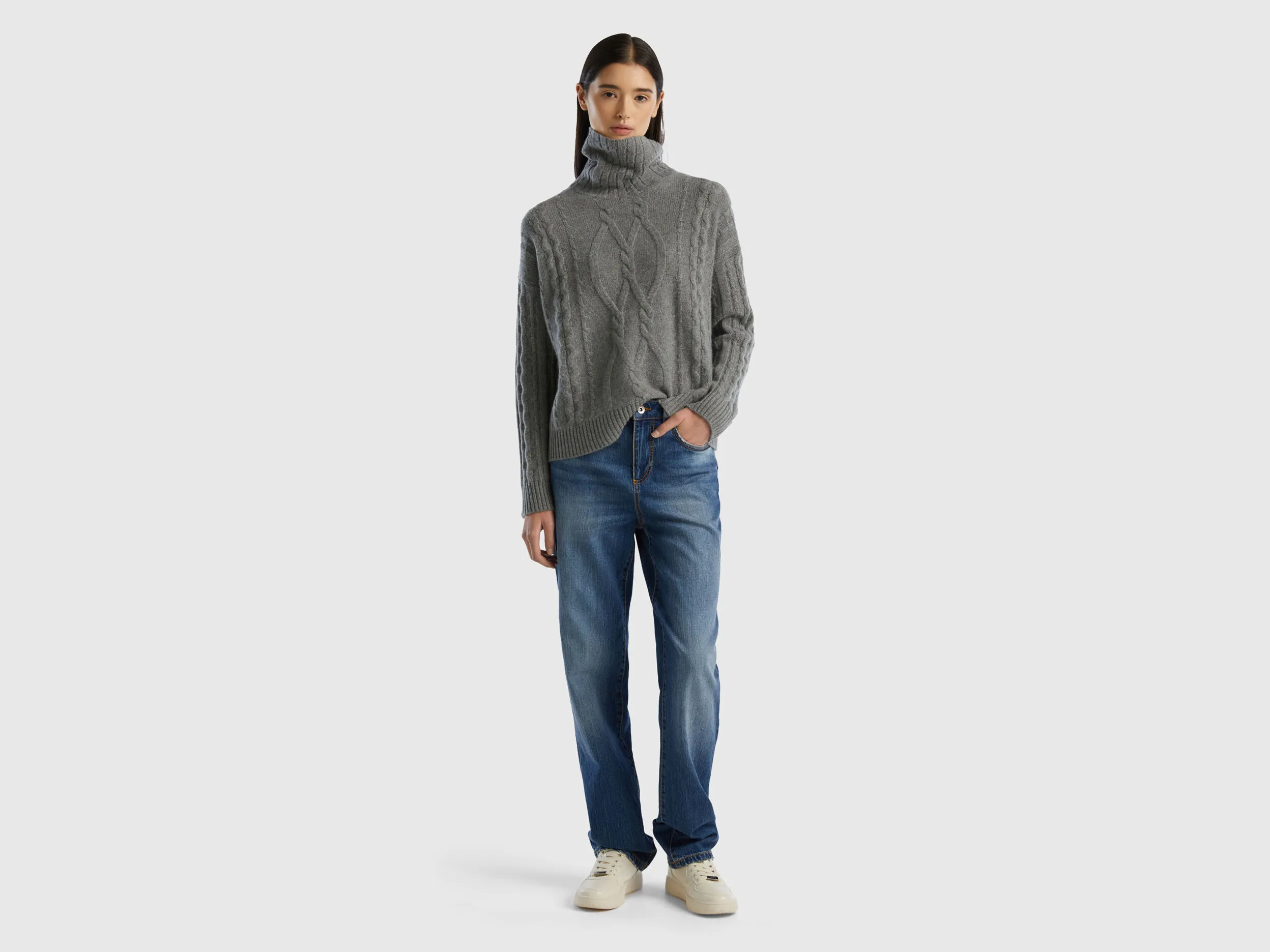 Jersey de ochos de 100 % cachemir con cuello cisne