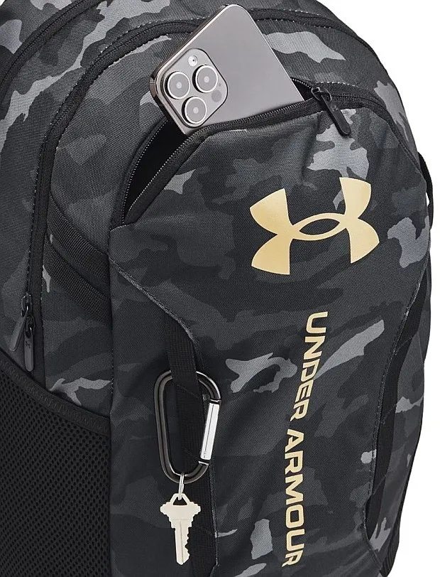 MOCHILA UNDER ARMOUR HUSTLE 6.0  BLACK/METALLIC GOLD
