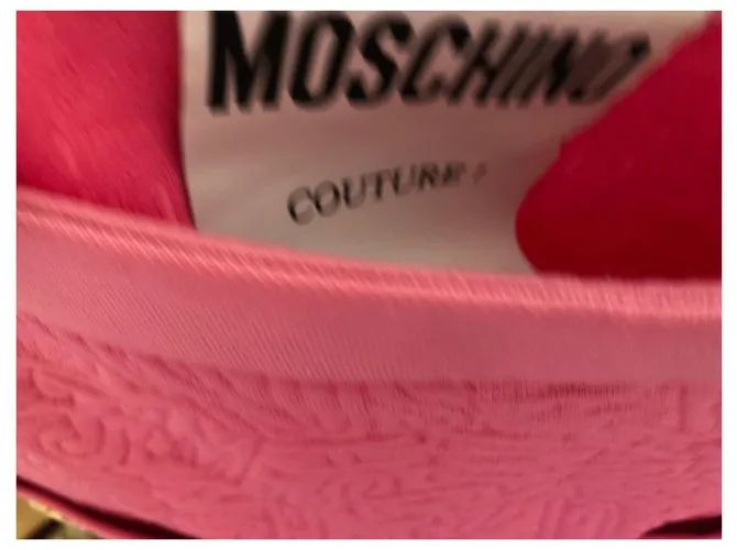 Moschino Afueras Rosa 