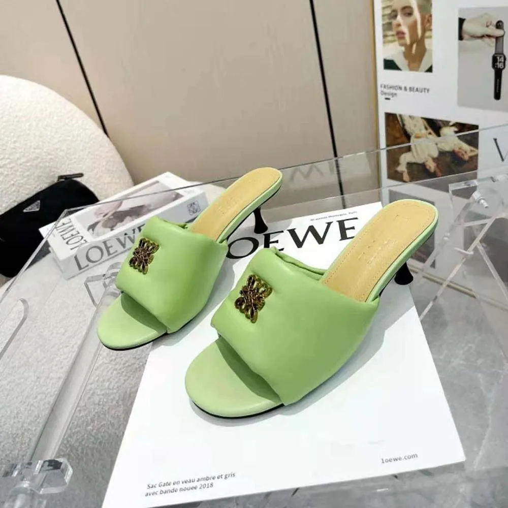 MULE LOEWE MUJER ANAGRAM ACOLCHADO EN PIEL DE CORDEROVERDE