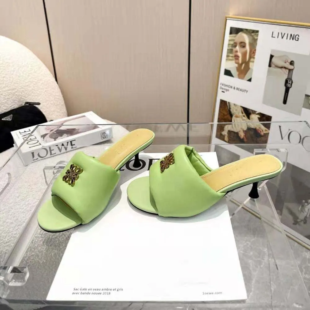 MULE LOEWE MUJER ANAGRAM ACOLCHADO EN PIEL DE CORDEROVERDE
