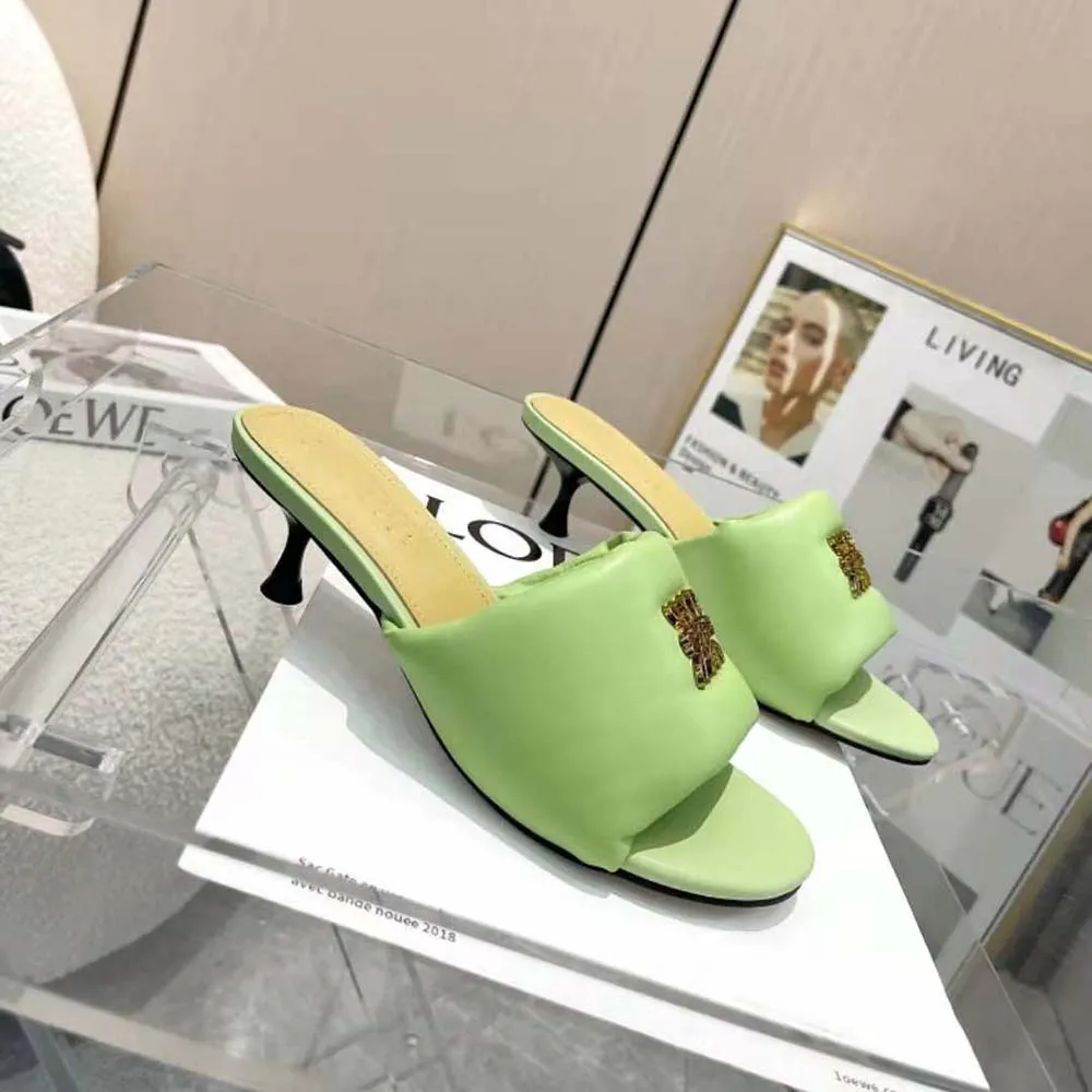 MULE LOEWE MUJER ANAGRAM ACOLCHADO EN PIEL DE CORDEROVERDE