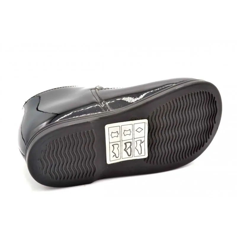 Nenuco 1124 Negro | Zapato de piel para niña